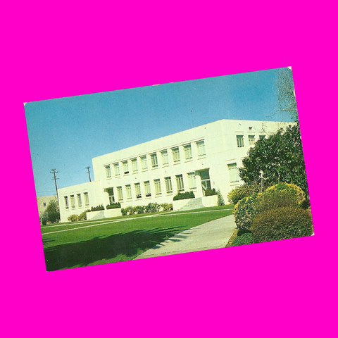 USA - California - Fairfield - Solano County Courthouse Postcard