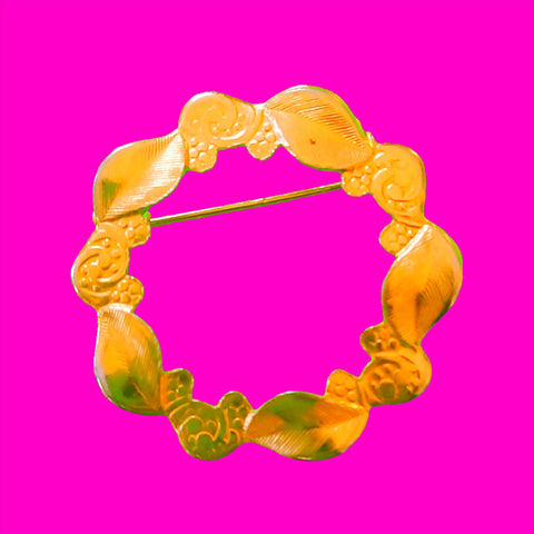 Grapevine Wreath Pin